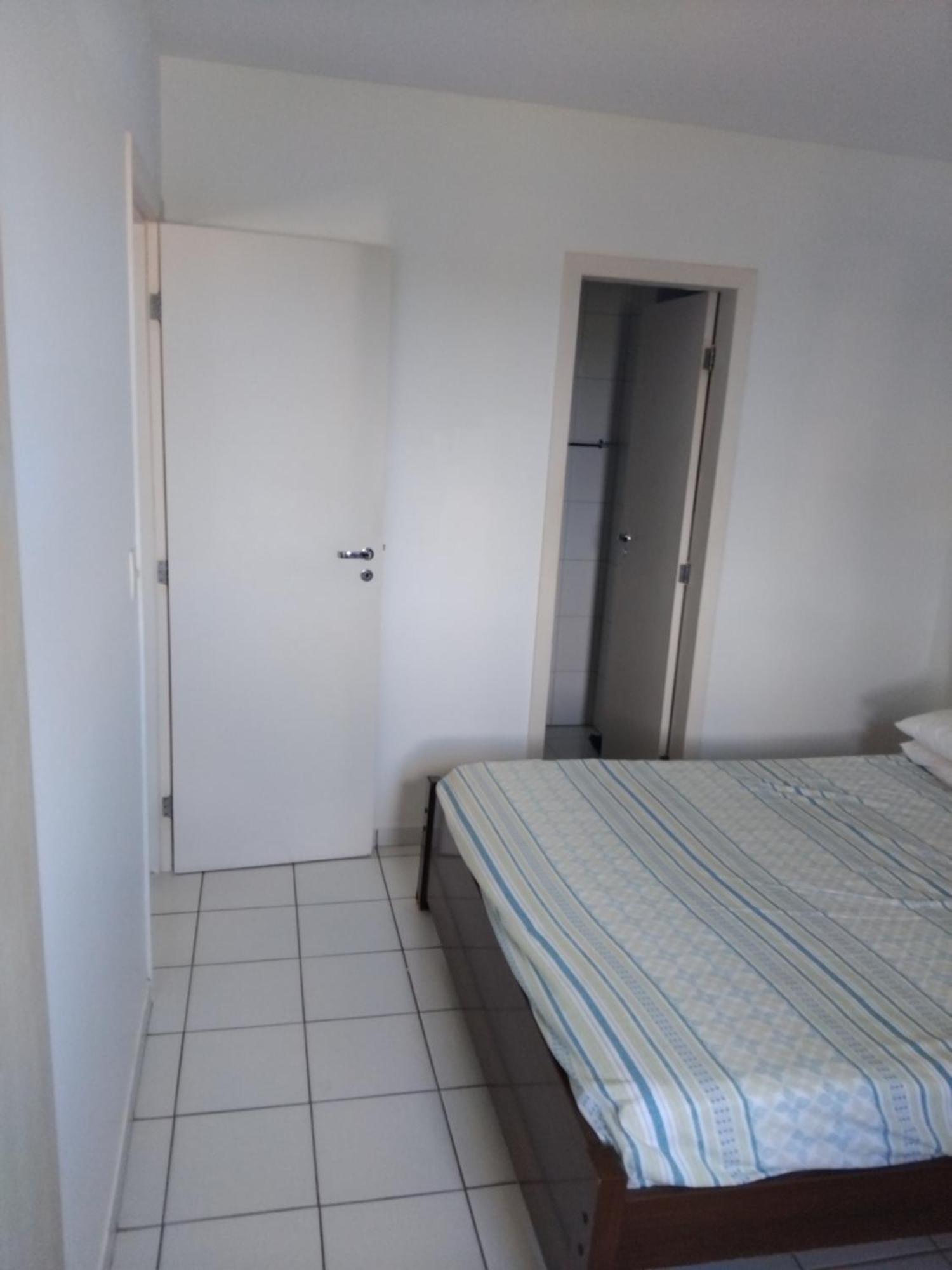 Apartamento Em Guarajuba 200M Da Praia Camacari Exterior photo